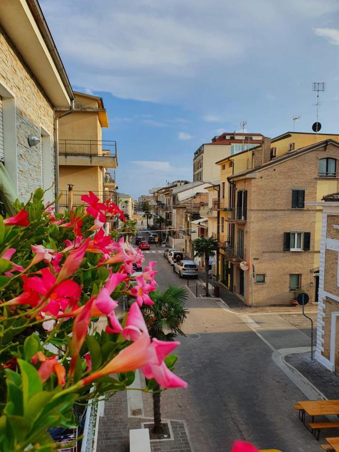Casa Matilda Hotel Porto SantʼElpidio Екстериор снимка